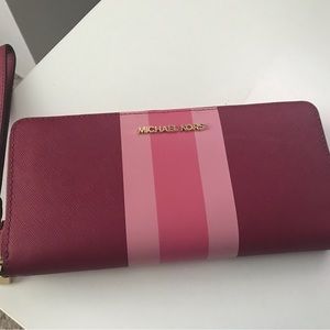 Michael Kors Wallet/Wristlet Color-block
